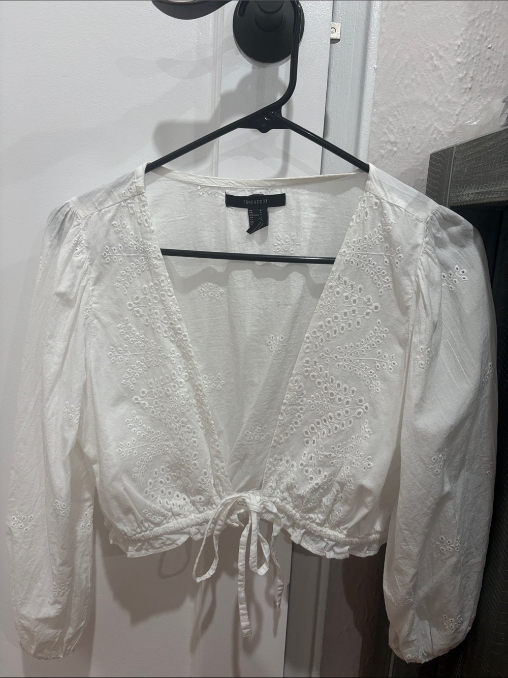 Forever 21 White Eyelet Tie-Front Cropped Top